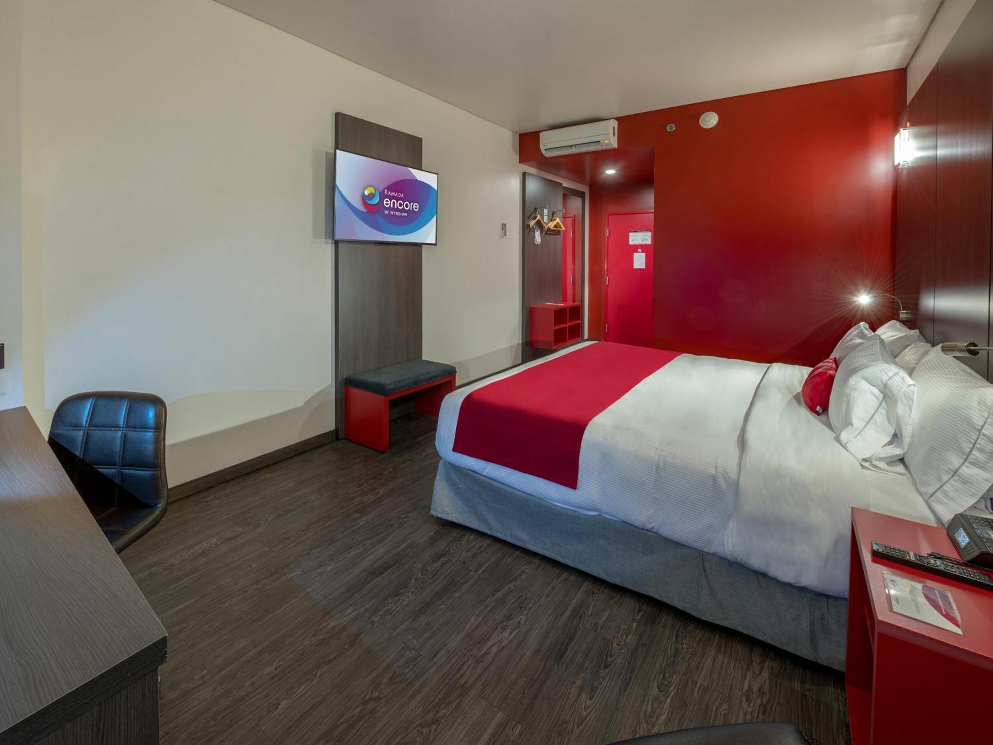 Ramada Encore By Wyndham Пуэбла Экстерьер фото