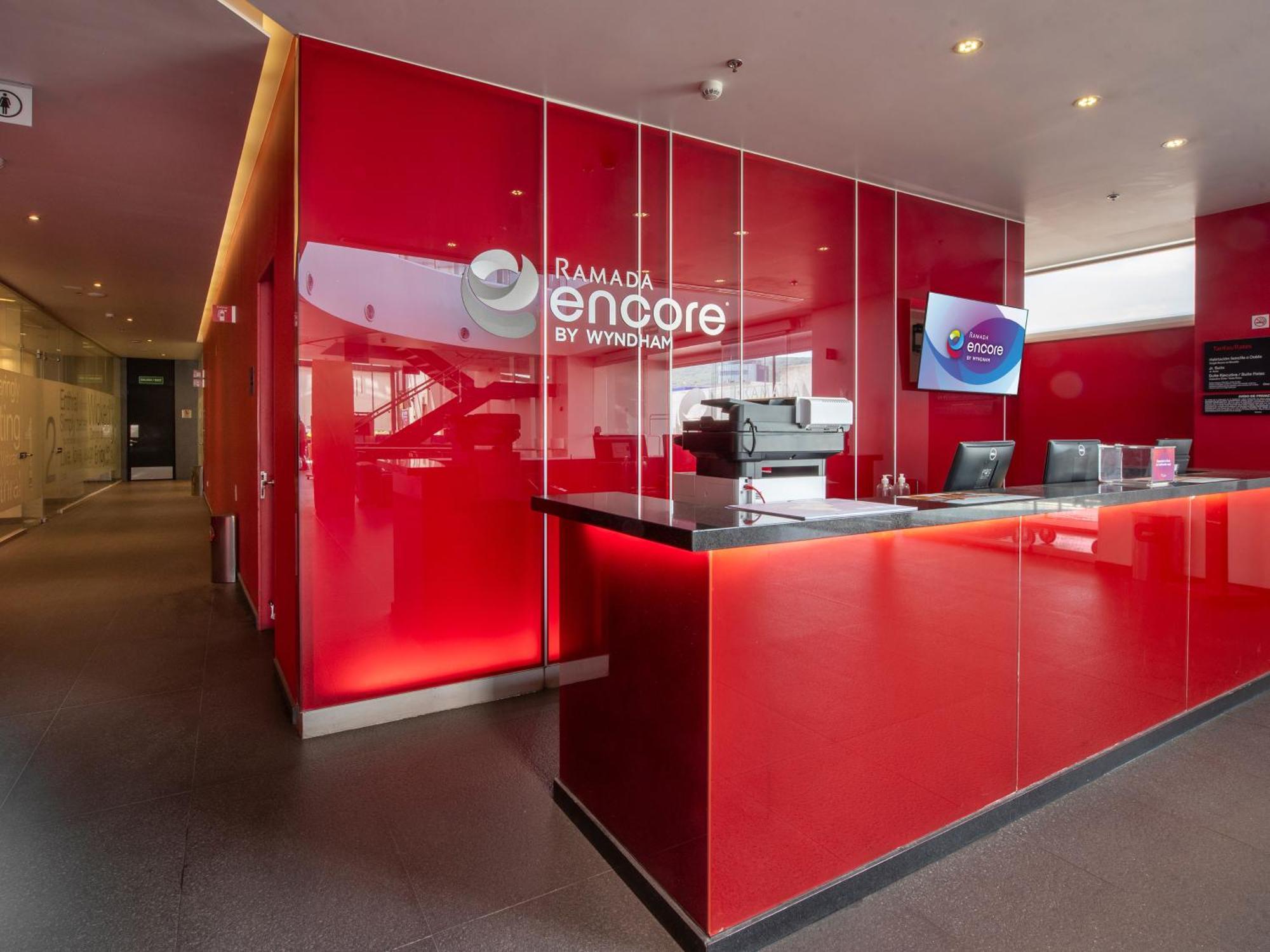Ramada Encore By Wyndham Пуэбла Экстерьер фото
