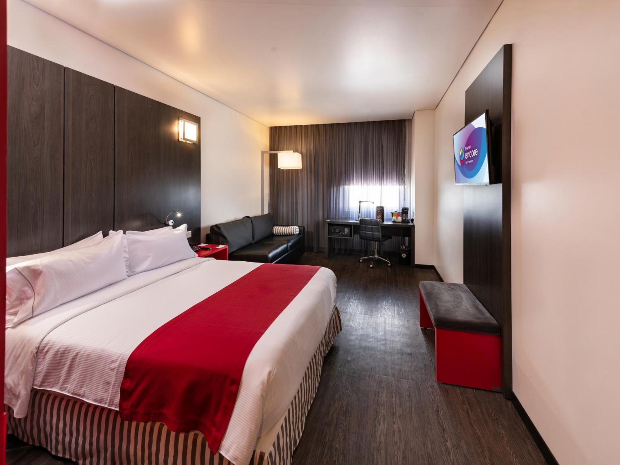 Ramada Encore By Wyndham Пуэбла Экстерьер фото